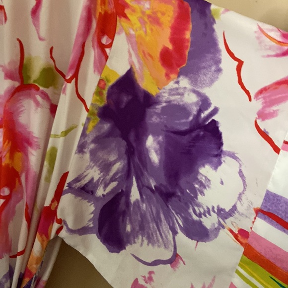 Natori colorful patterned robe - Picture 7 of 9